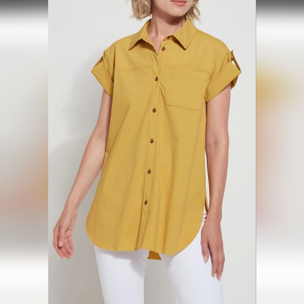 Yellow Meadow Button Down Short Sleeve Blouse Sz M